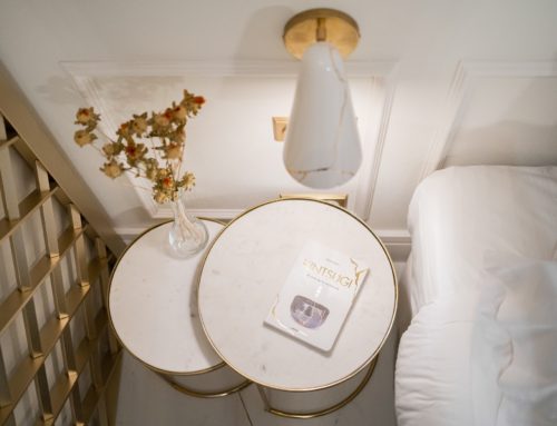 La elegancia de un apartamento total white