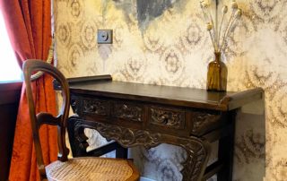 Apartamento Opium Den en Madrid Río: Silla Fumador Justine Apartments